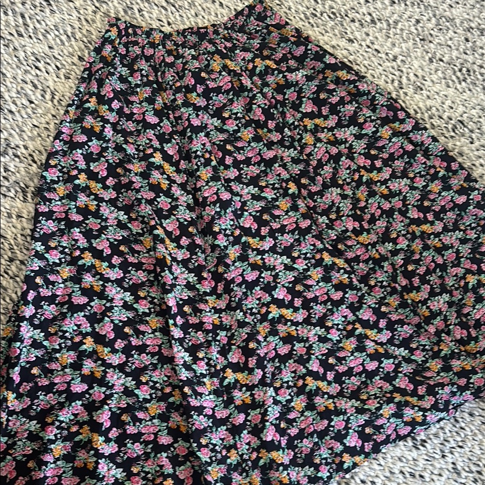 Floral Black Skirt with elastic waist